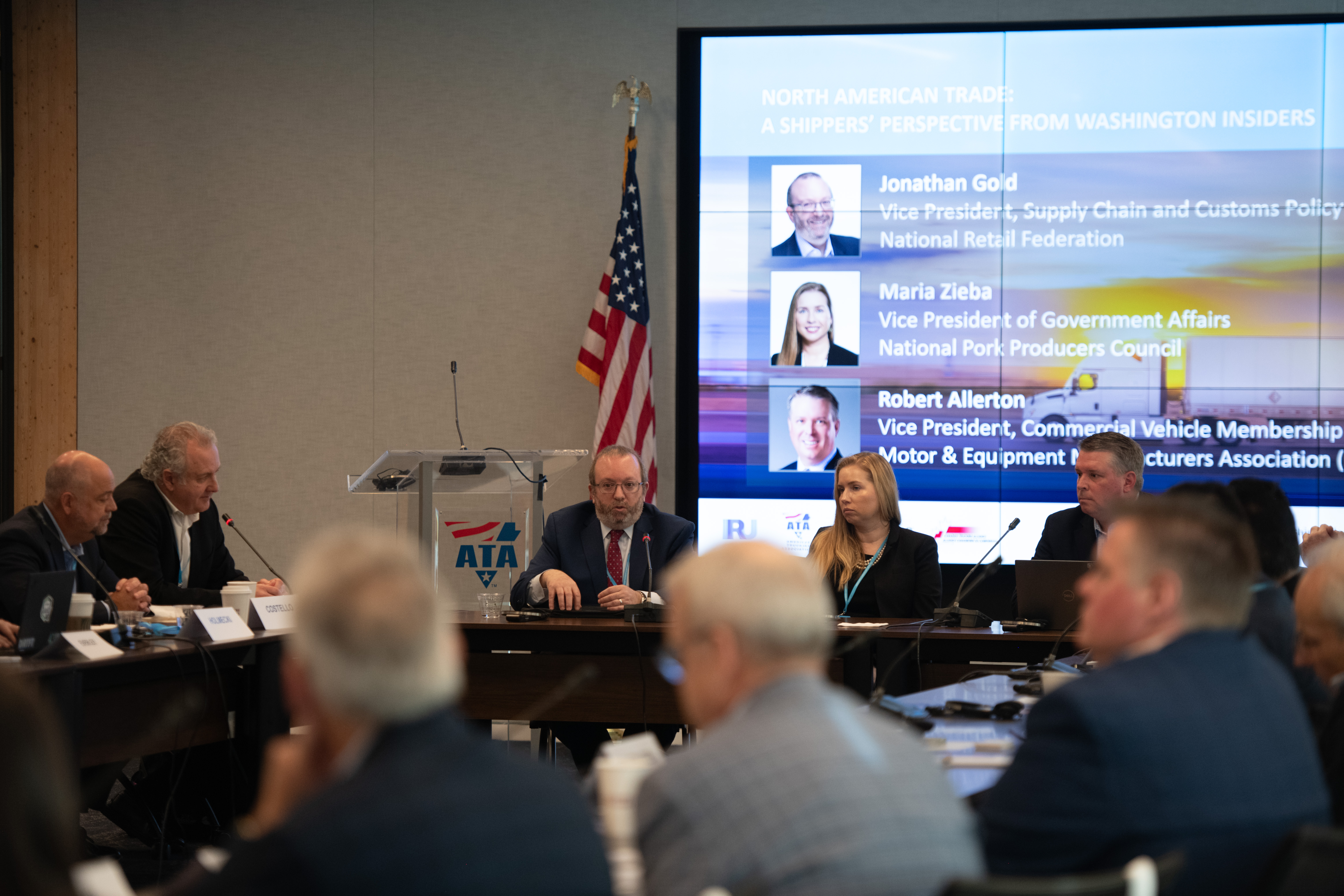 Tariffs, trade and border security top IRU North American dialogue agenda