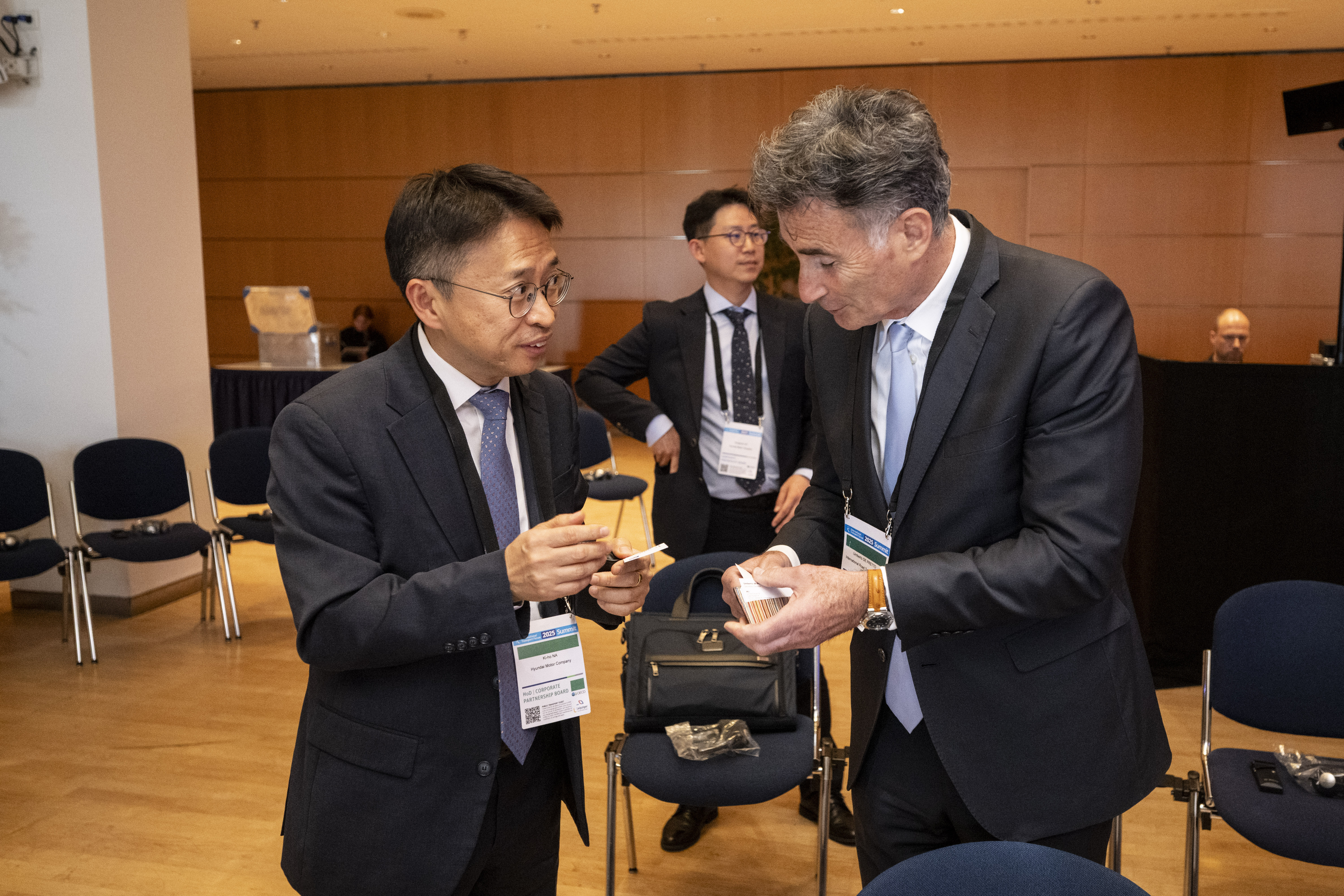 IRU maps decarbonisation and workforce strategies at ITF summit