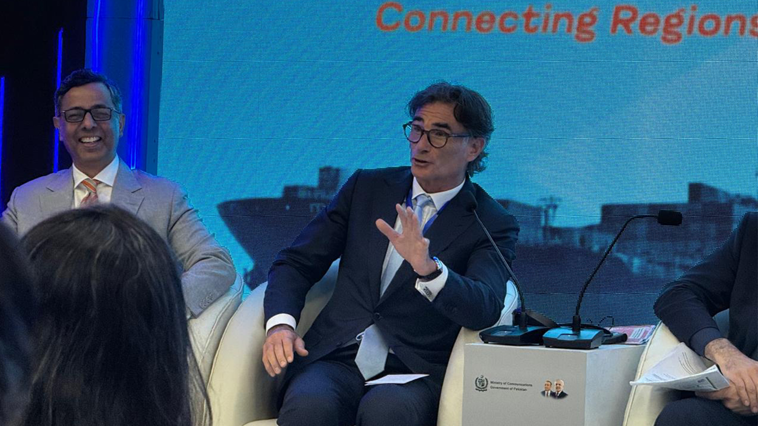 Pakistan edges closer to seamless trade