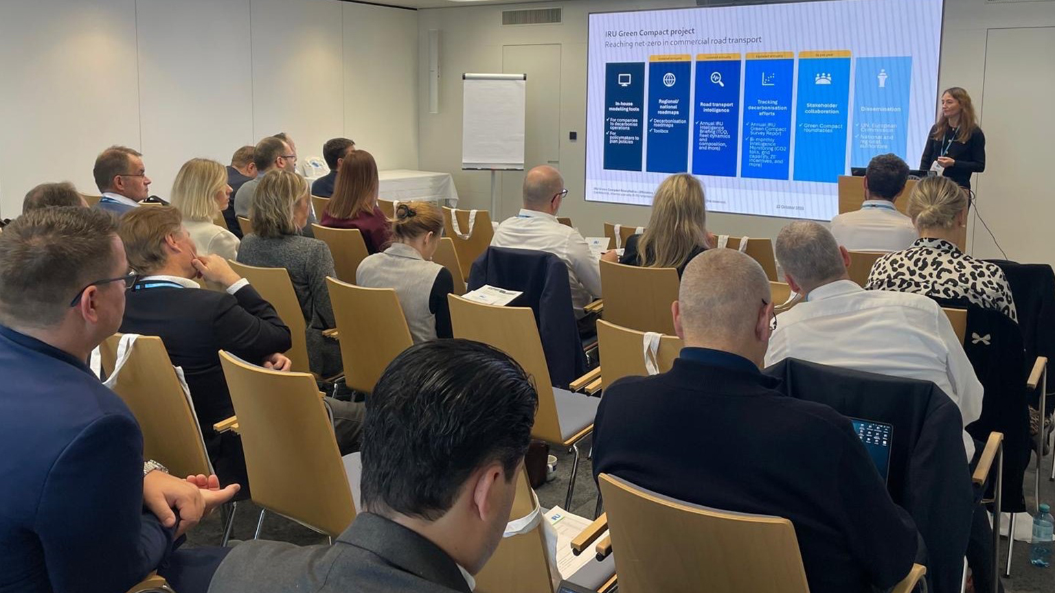 Intermodality fuels IRU Green Compact Roundtable exchange at LKW Walter