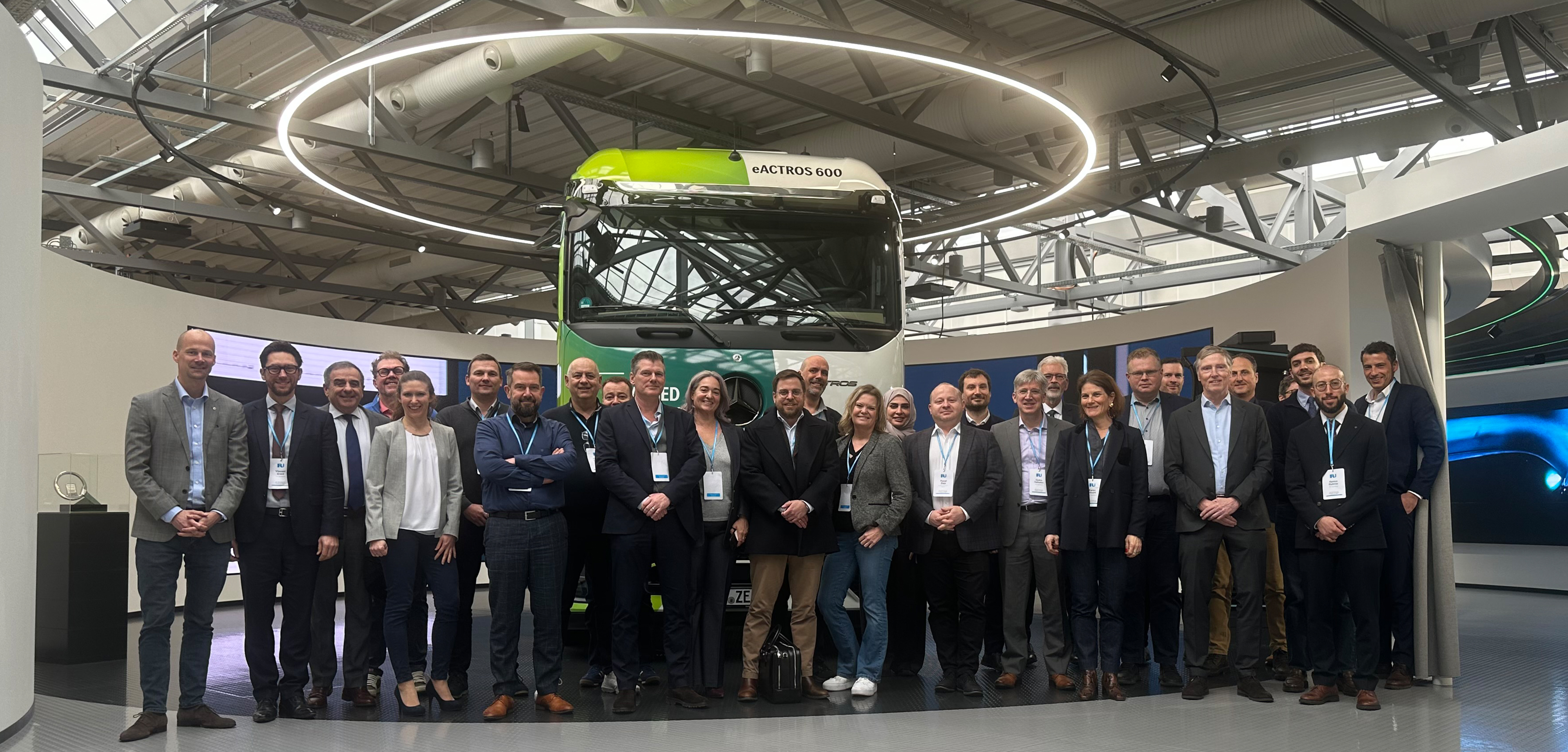 IRU Technology and Innovation Roundtable at Daimler pushes interoperability