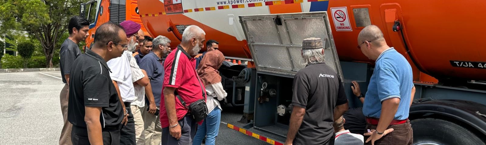 Supported by IRU, Malaysia is laying the groundwork to apply key international safety standards in how dangerous goods are transported on its roads. 