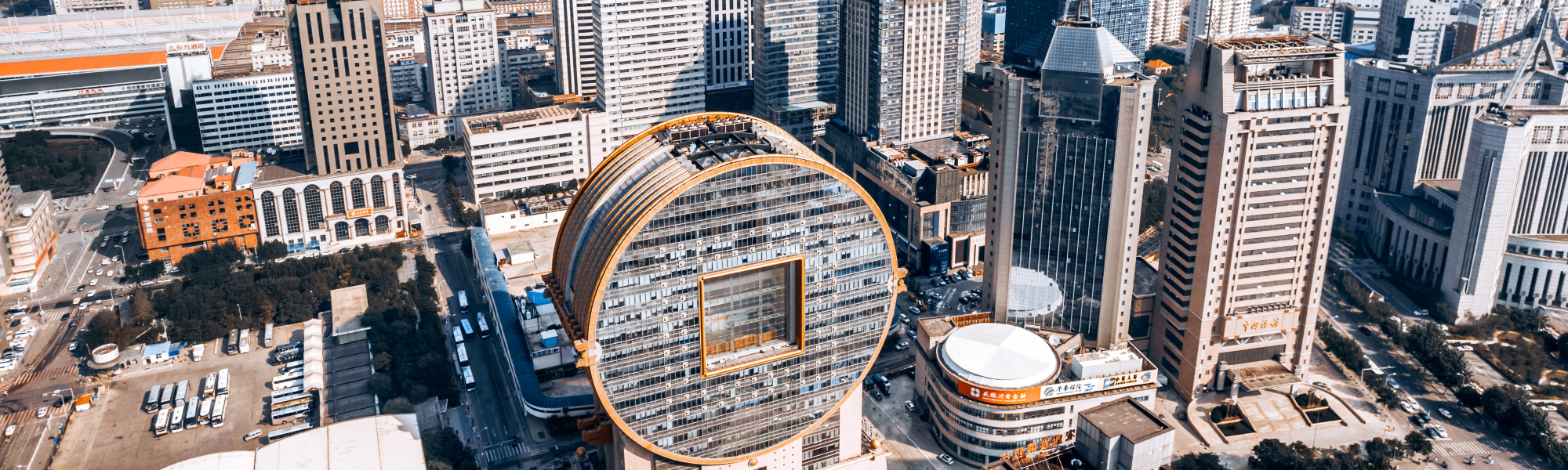 В Китае открылся четвертый логистический центр МДП, объединивший все основные транзитные услуги под одной крышей и расширивший операции МДП для растущего рынка страны.