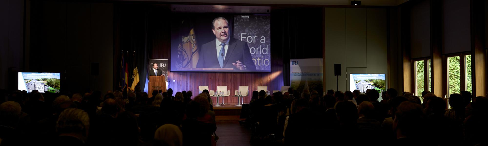 EU lawmakers and road transport industry in decarbonisation dialogue