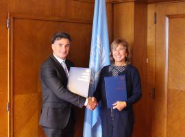 UNECE signs IRU&rsquo;s mandate to administer TIR