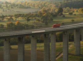 Efficient decarbonisation needs pragmatic, mode-sensitive reporting tools