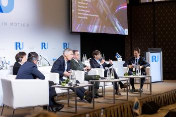 IRU panel on competitiveness